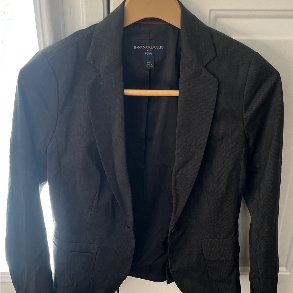 Banana Republic women’s Charcoal Blazer